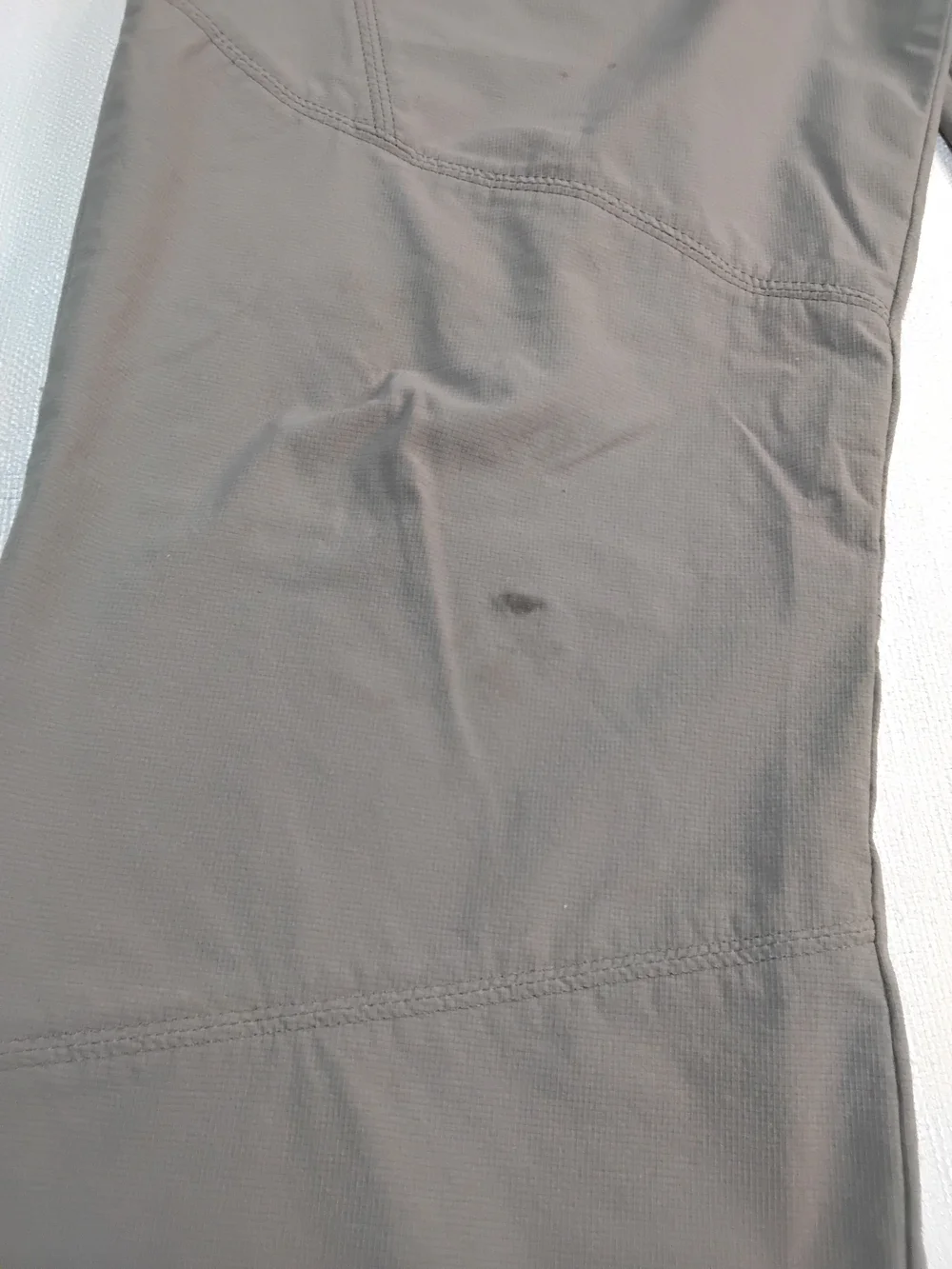 Kuhl Deceptr Men's Chino-Style Pants in Taupe Gray Sz 38x32 Outdoor Hiking Nylon